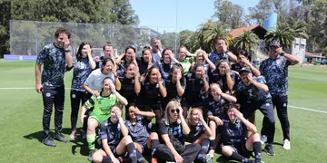 Las chicas de Belgrano festejan el paso a cuartos de final de la Copa Federal de Fútbol Femenino