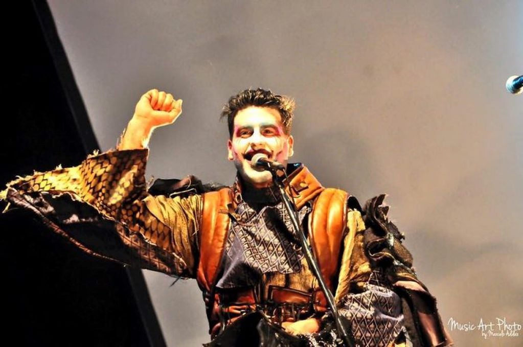 Yamandú Cardozo, la voz cantante de la murga Agarrate Catalina que actuará en Córdoba.