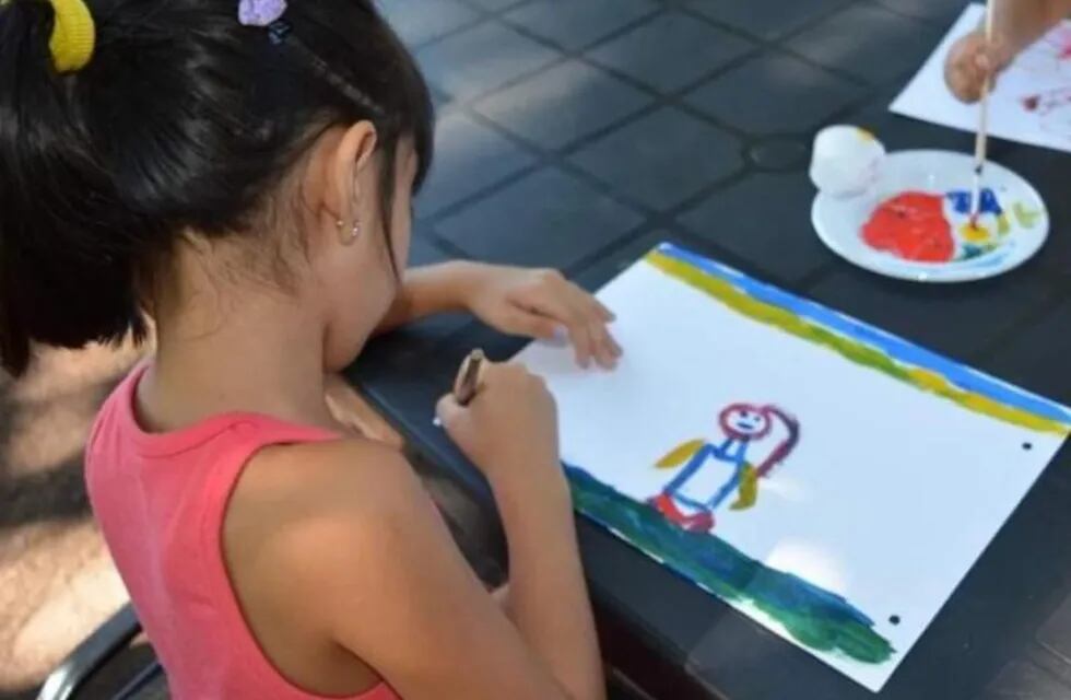 Ante la imposibilidad de festejos por la pandemia, Montecarlo organiza un concurso de dibujo por el Mes de Niño