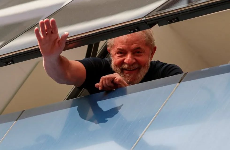Lula da Silva fue trasladado a la prisión de Curitiba. / AFP PHOTO / Miguel Schincariol