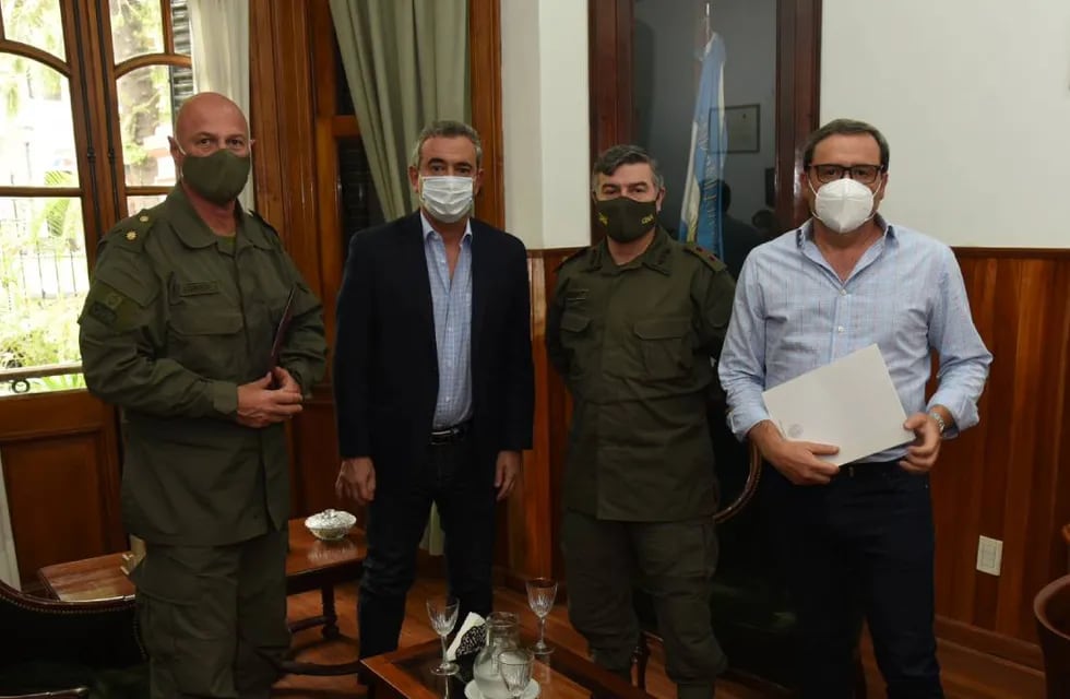 El intendente Pablo Javkin firmó la entrega de predios para Gendarmería