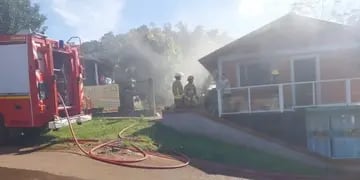 Incendio de una vivienda en El Soberbio dejó daños menores