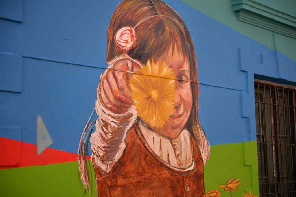 "Mamá, buscame", el mural pintado en el Paseo de las Artes (Municipalidad de Córdoba). 
