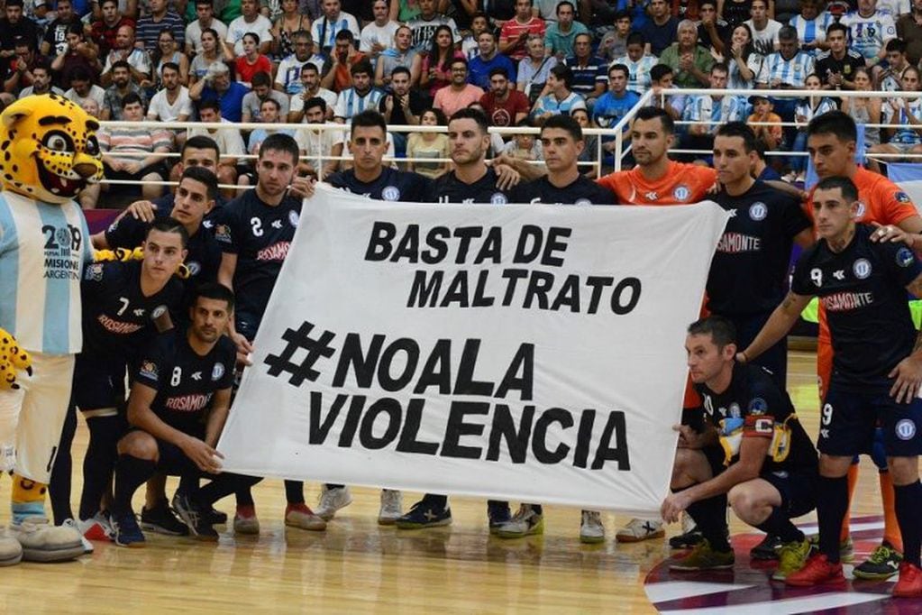 Mundial de Futsal con goles argentinos y un no a la violencia. (MisionesOnline)