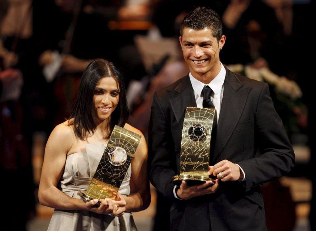 Marta, junto a Lionel Messi en la gala de la FIFA en 2009. Foto: EFE.