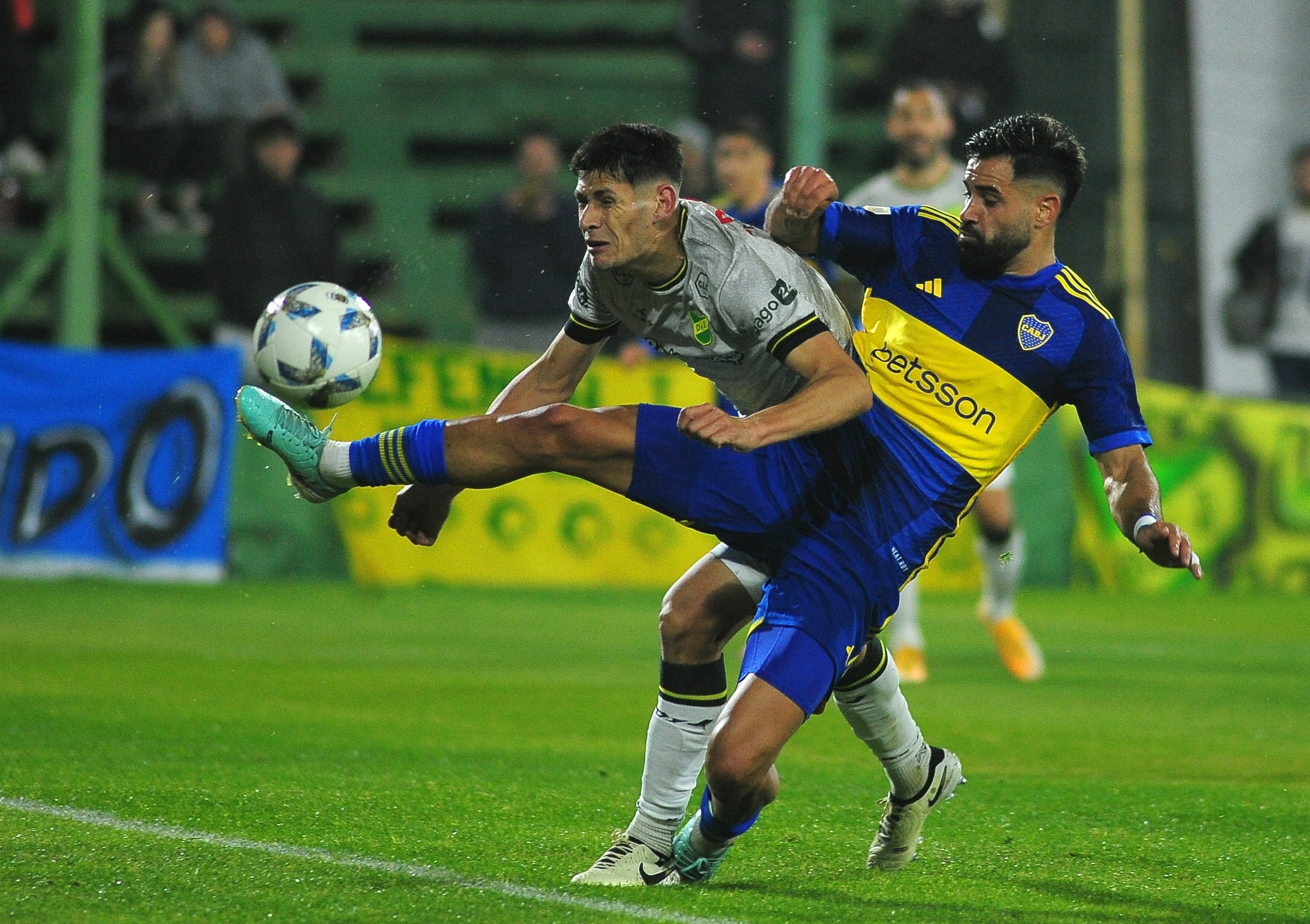 En Florencio Varela, Defensa y Justicia igualó 2-2 con Boca por la sexta fecha de la Liga Profesional. (Fotobaires)