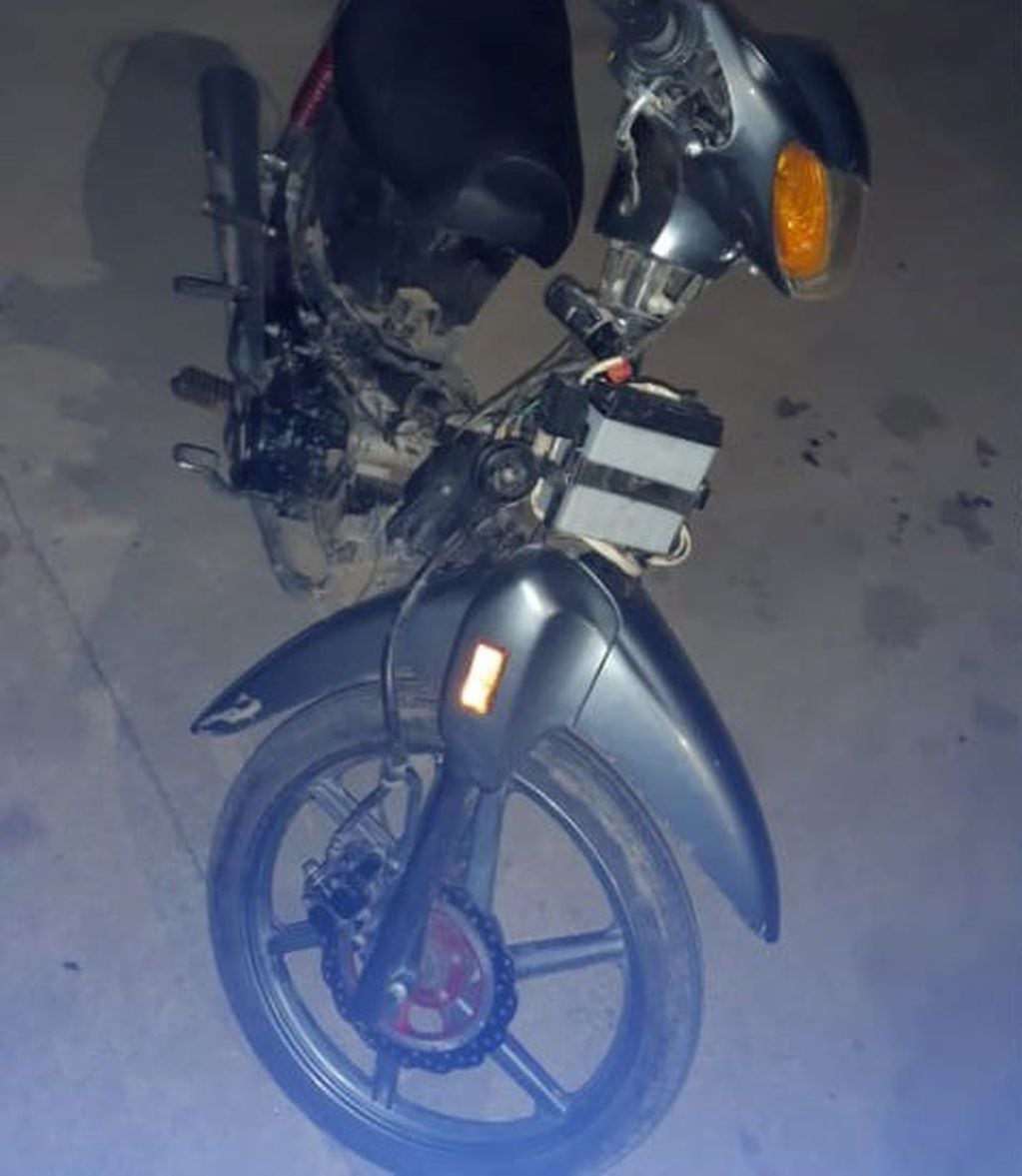 Moto recuperada por la policia de Arroyito