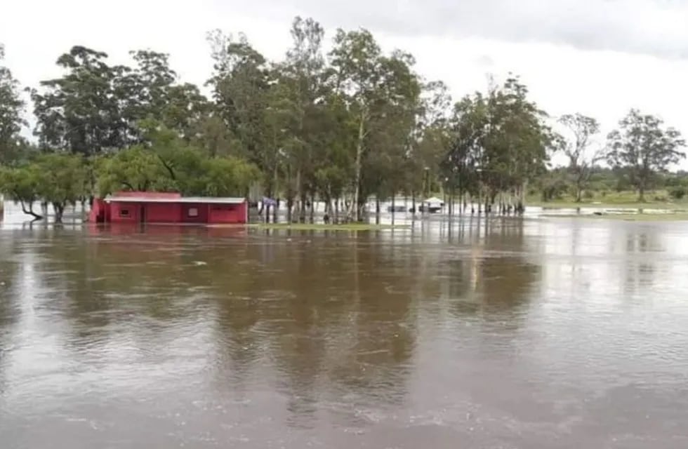 Más de 100 evacuados por el desborde del río Santa Lucía. (Foto: Norte Corrientes)