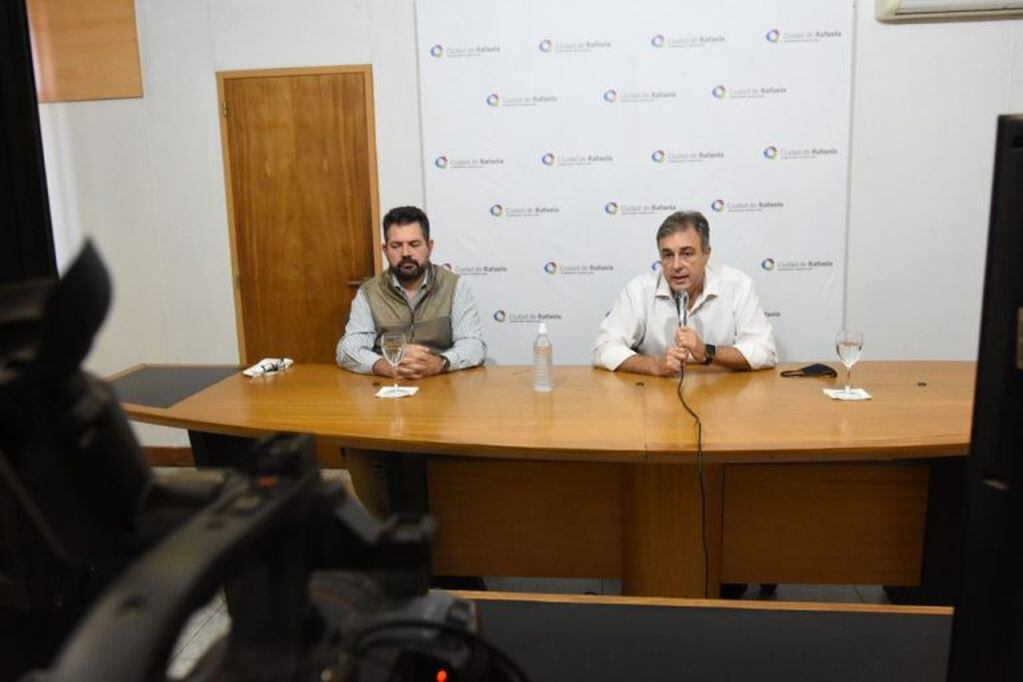 Germán Bottero y Luis Castellano en una teleconferencia de prensa