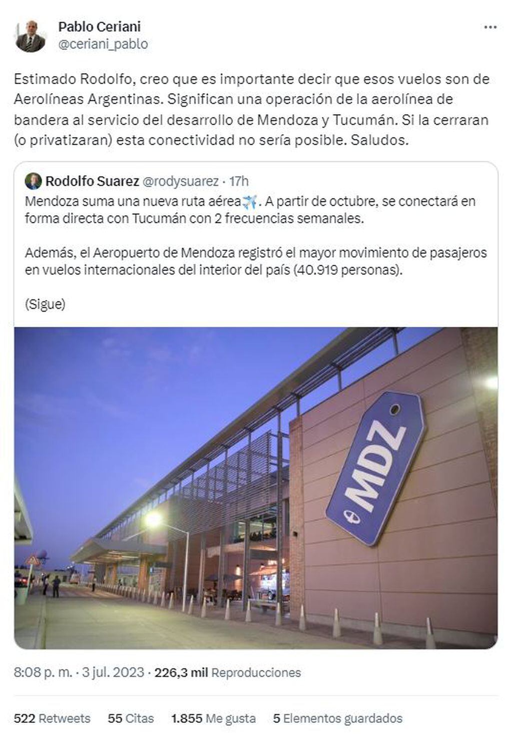 Posteo de Suárez y respuesta de Aerolíneas Argentinas, en Twitter.