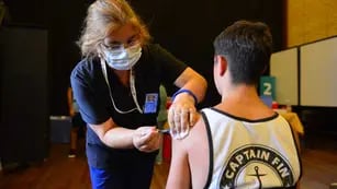 Vacunación de chicos covid 19 coronavirus en el Buen Pastor