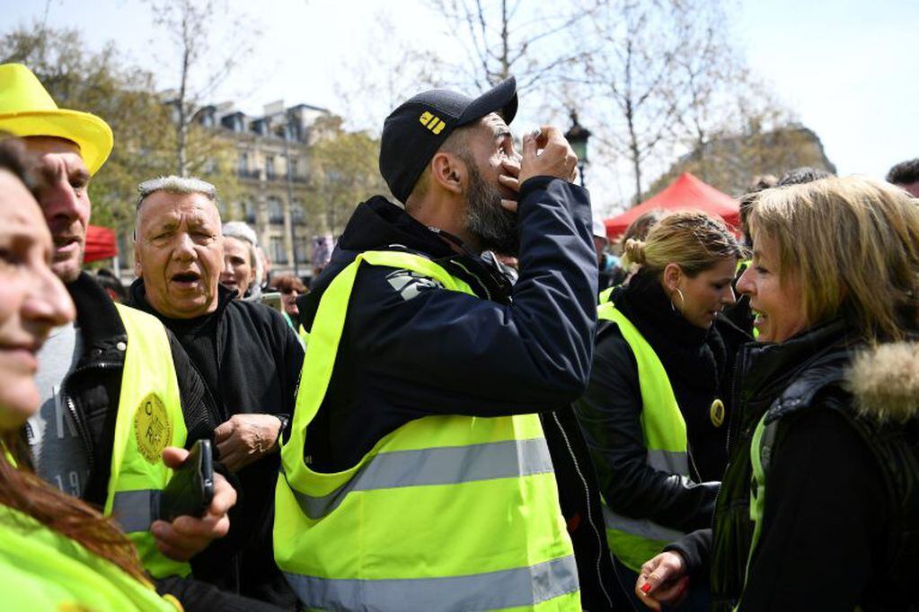 Los manfiestantes volvieron a expresarse en las calles (Foto: AFP/ Anne-Christine Poujoulat)