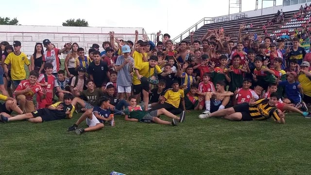 La Sub 13 de Tres Arroyos se consagró campeón de la zona Pampeana Sur