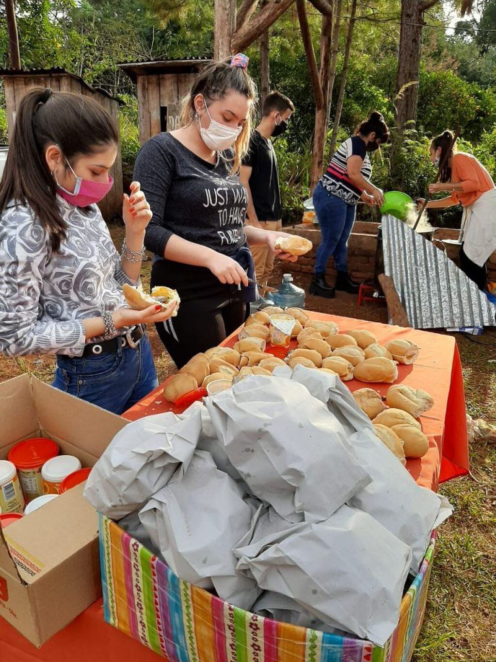En San Pedro, un grupo de jóvenes ayuda a barrios carenciados en el contexto de pandemia