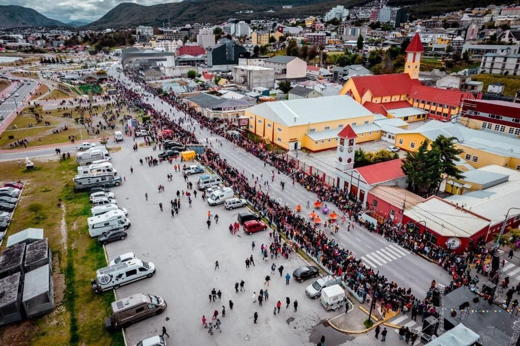 Explotó de turistas el Carnaval en Ushuaia durante el fin de semana largo