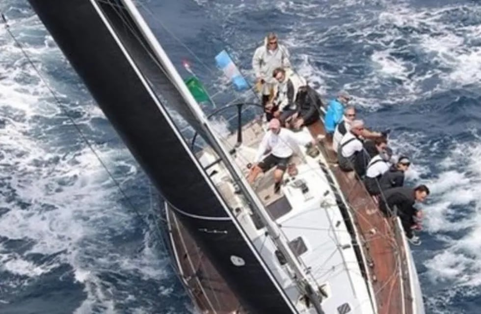 Embarcación ganadora del Rolex del Mediterráneo (Foto: Clarín).