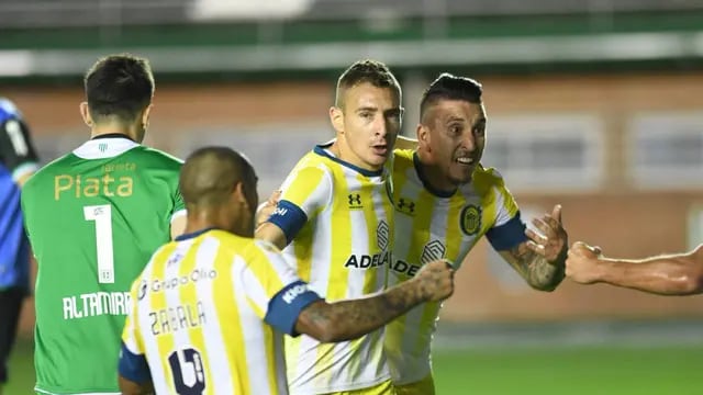 Marco Ruben marcó dos goles ante Banfield