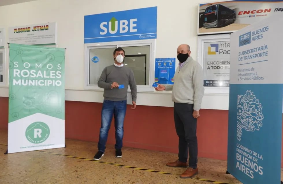 El intendente Mariano Uset y el subsecretario de Transporte de la provincia de Buenos Aires, Alejo Supply pusieron en marcha el sistema SUBE