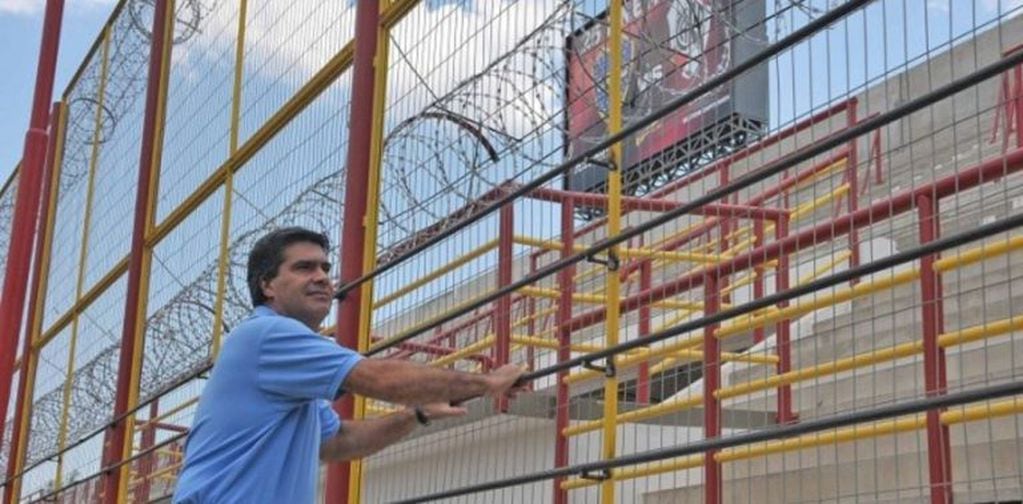 Jorge Capitanich calificó de "mafiosos" a quienes arreglaron el ascenso de Estudiantes (Prensa Club Sarmiento)