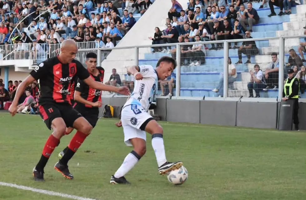 Atlético de Rafaela perdió ante Defensores de Belgrano, en condición de local