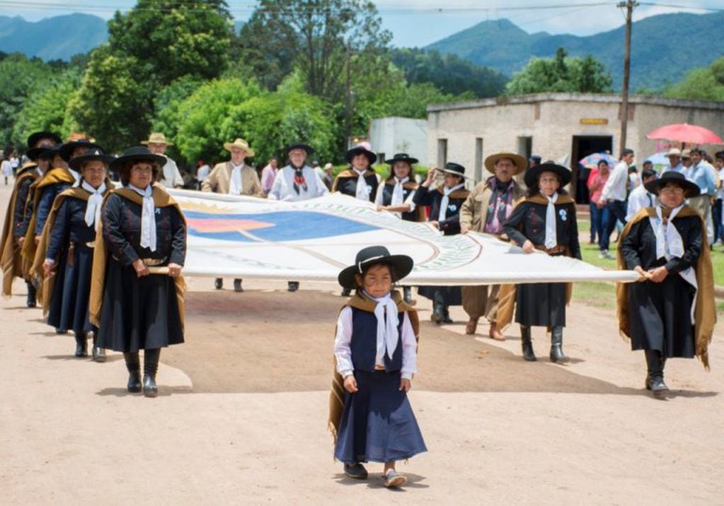 Un profundo espíritu tradicionalista mantiene la comunidad en la localidad de El Fuerte.