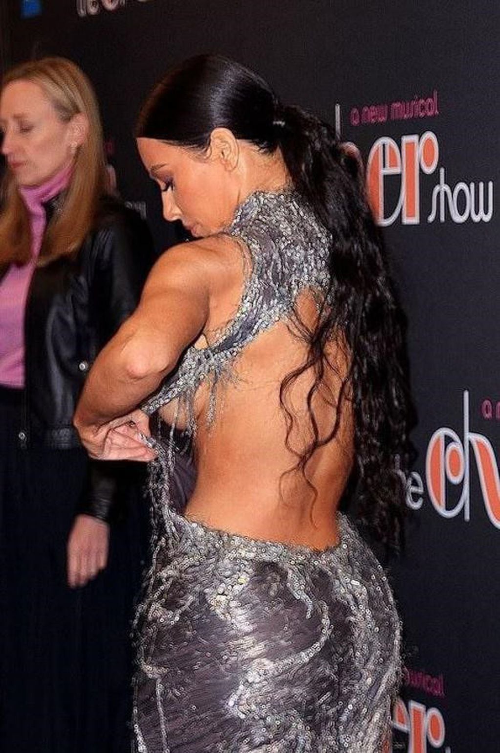 El percance hot de Kim Kardashian que paralizó a todos en una gala