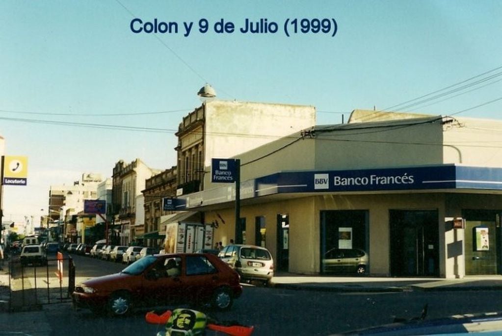 Colón y 9 de Julio, Tres Arroyos  (1999)
