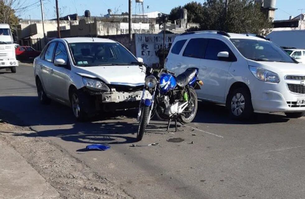 El acusado cayó del rodado cerca del cruce de Liniers y Pasco. (@calledrosario)