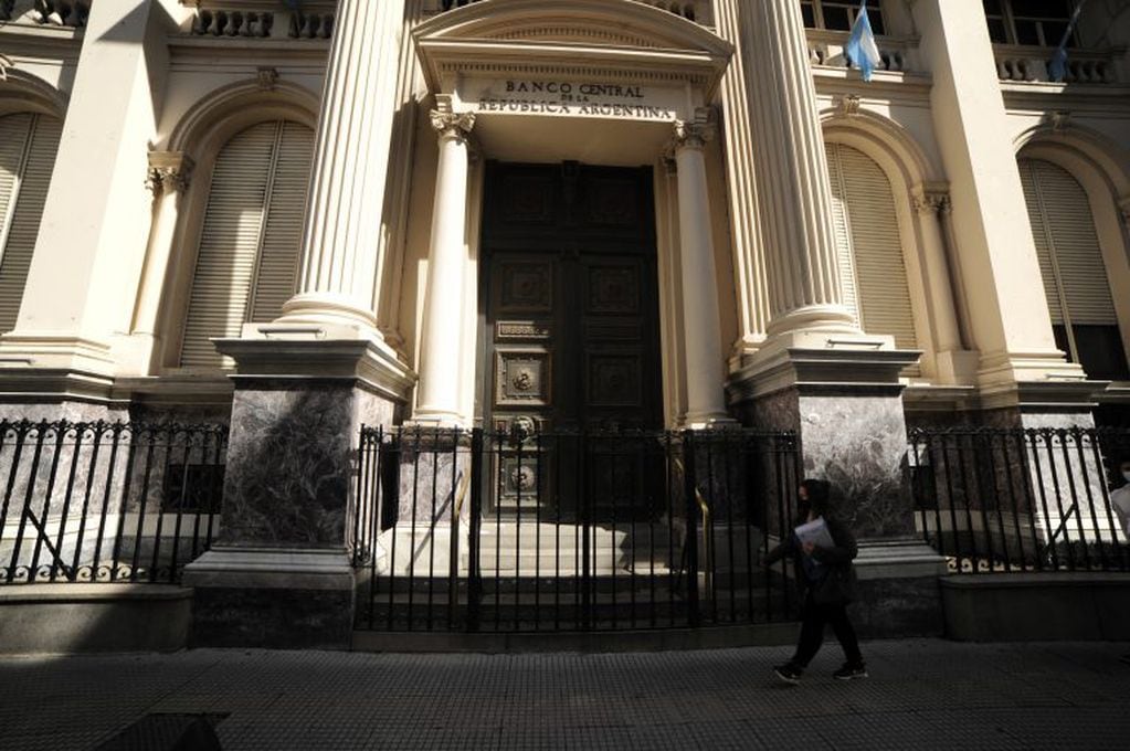 La fachada del Banco Central. (Foto: Federico López Claro)