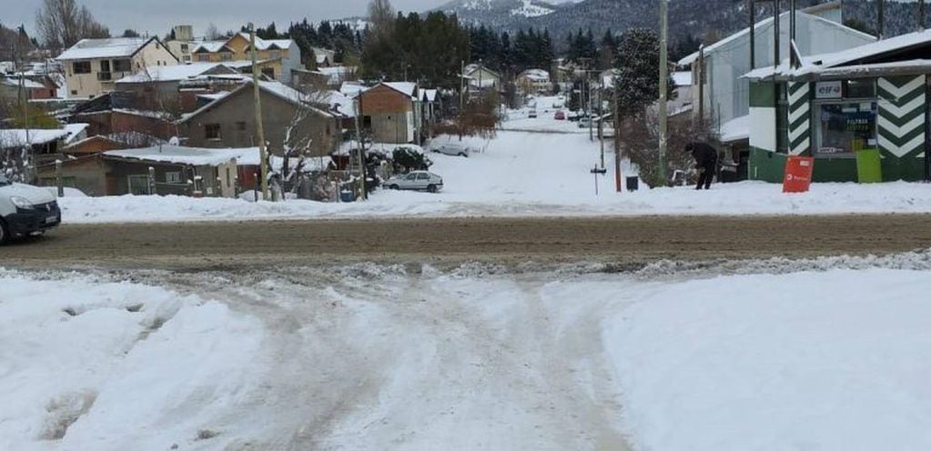 El hecho se produjo en la intersección de las calles Felipe Laguna y Elordi, Bariloche. (Bariloche2000)