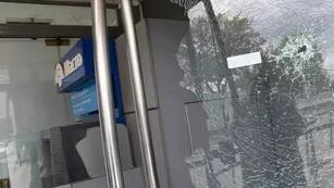 Balearon un cajero automático en Rosario