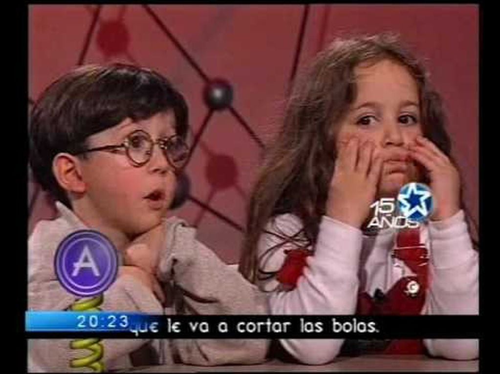 Rodrigo Noya (cuatro años) junto a su hermana menor en ''Agrandadytos''.