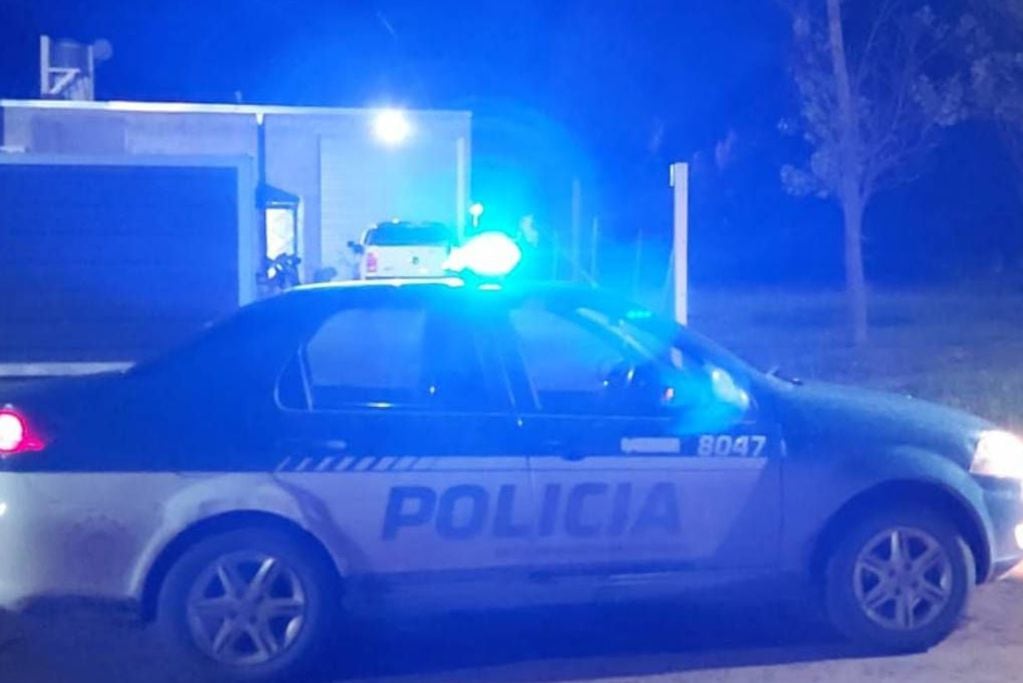 Efectivos policiales junto a inspectores municipales procedieron a la clausura y desalojo de un local nocturno. (Foto: ilustrativa / Policía de Córdoba).