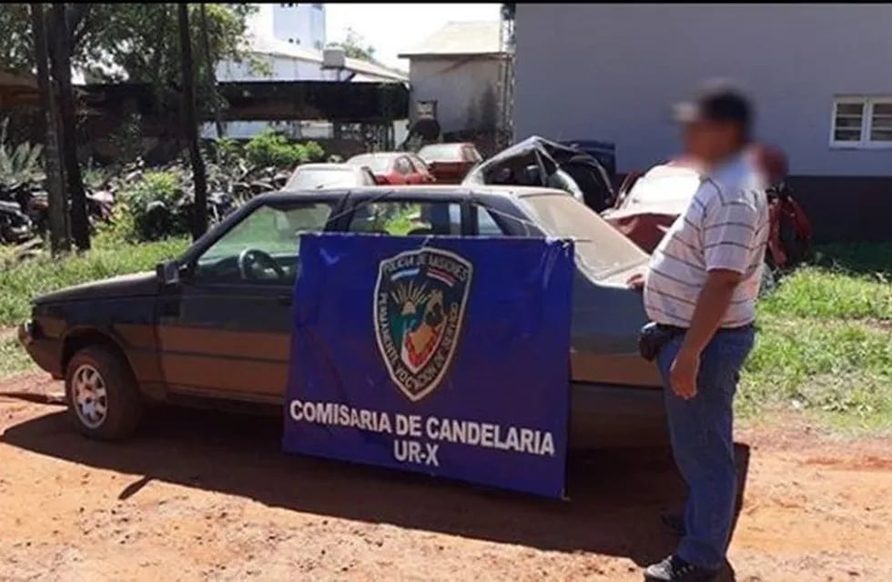 Auto robado en Candelaria.