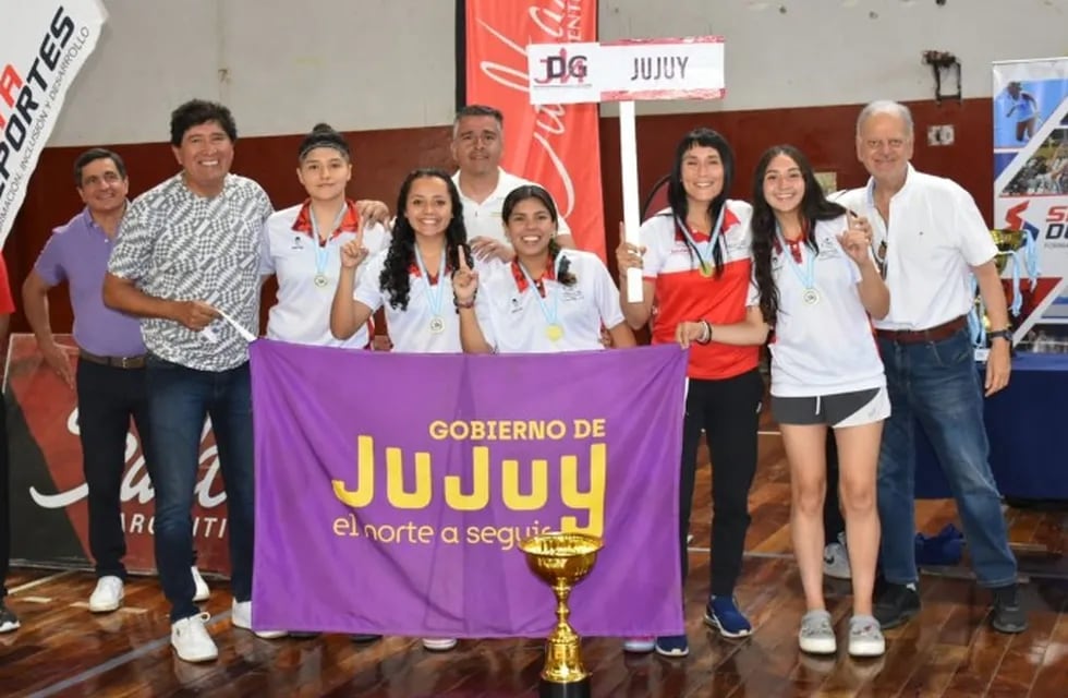 La especialidad 3x3 del básquet femenino le dio una presea de oro a la delegación jujeña en los "Juegos Deportivos del Norte Grande" que se realizó en Salta.