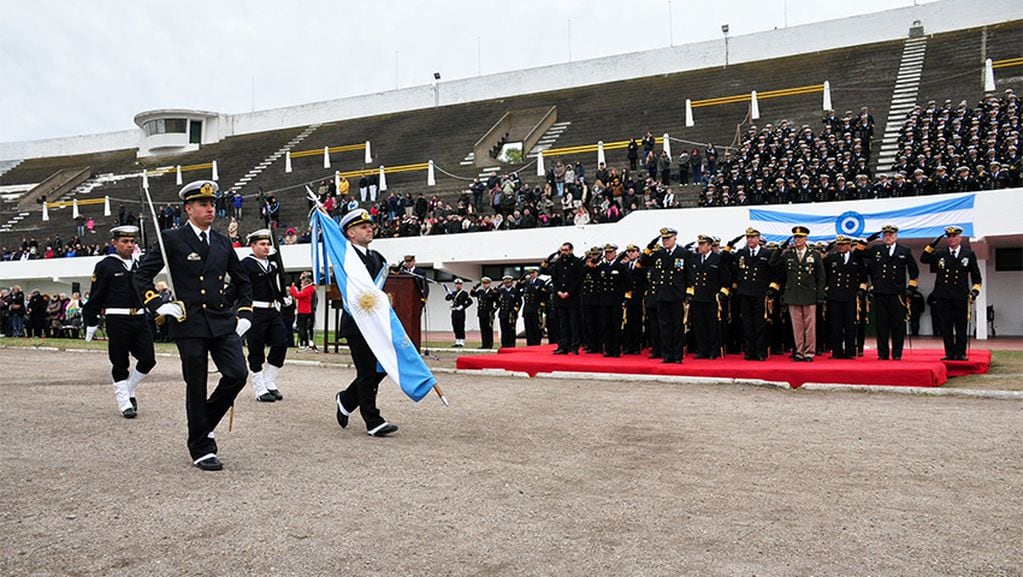 Día de la Bandera: ceremonia en la Base Naval Puerto Belgrano