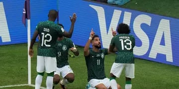 Arabia Saudita celebrando uno de los goles ante Argentina