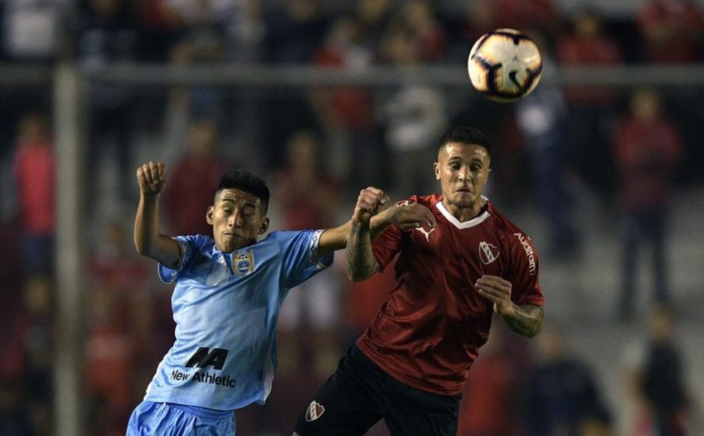 Fabricio Bustos en Independiente (Foto: Juan Mabromata/AFP)