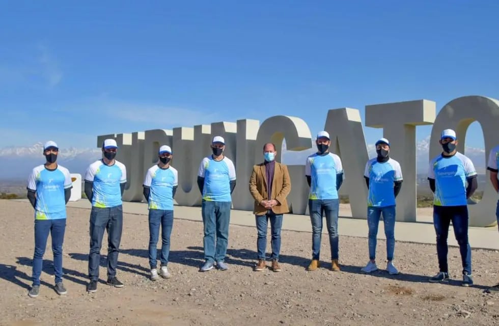 Tupungato presentó el equipo de ciclismo de ruta en el Mirador del Valle