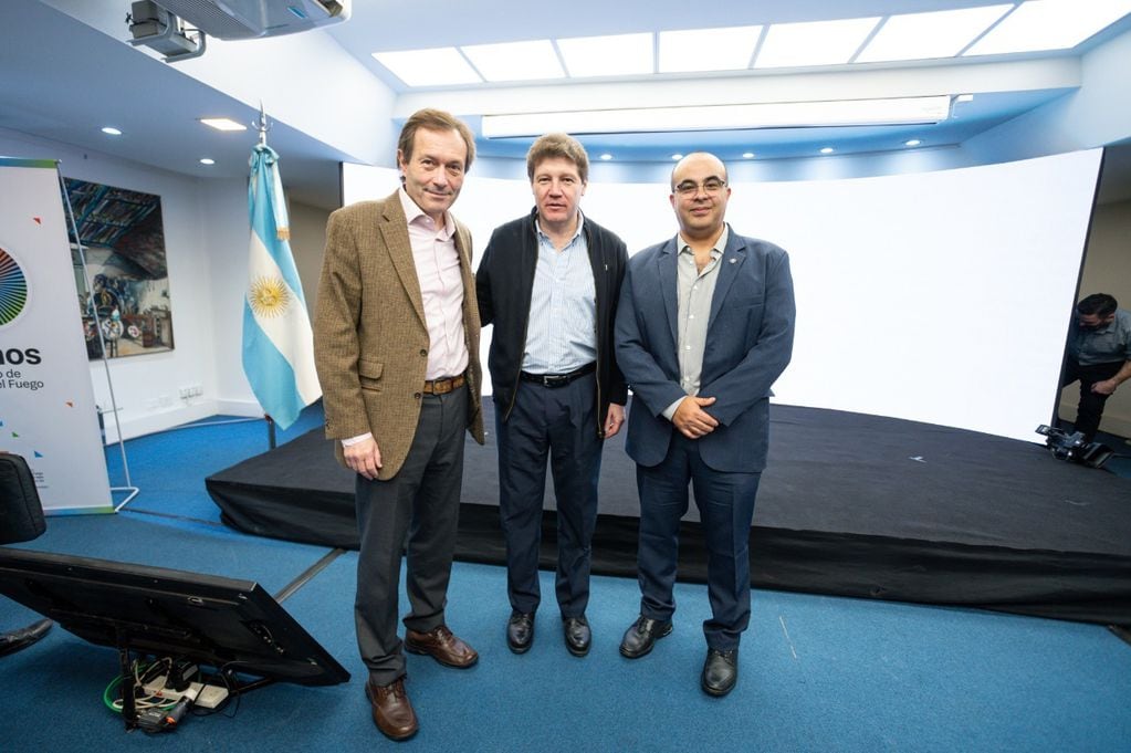 Gustavo Melella presentó el informe para el desarrollo de hidrógeno en Tierra del Fuego.