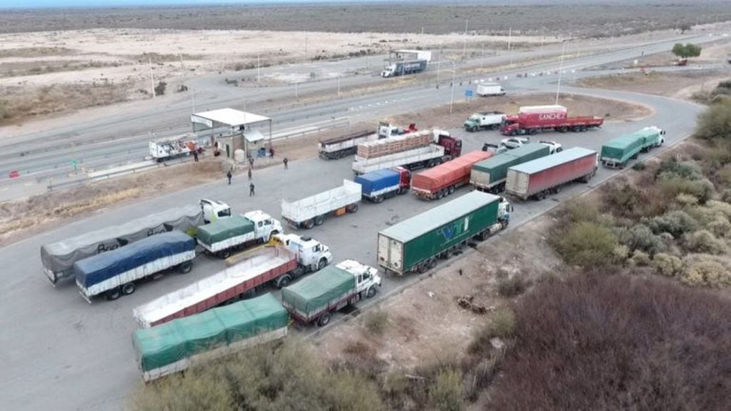 No es la primera protesta de transportistas por los tiempos de demora.