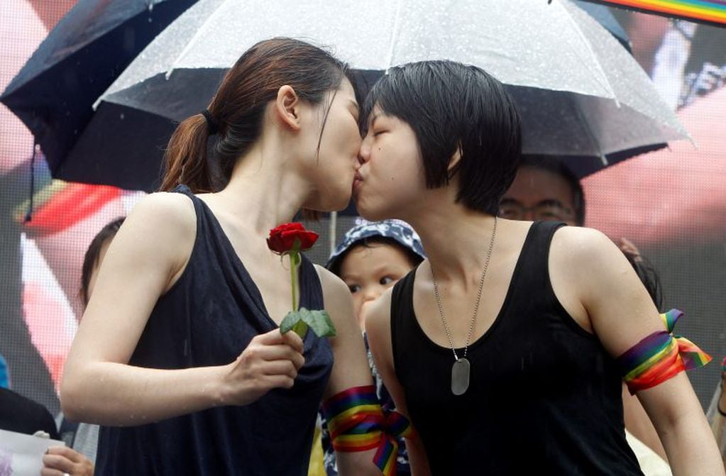 Taiwán se convierte en el primer país asiático en legalizar el matrimonio homosexual (AP)