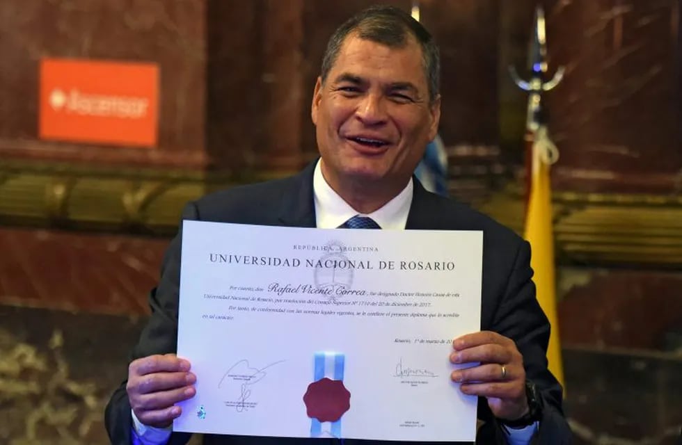 El economista recibió el doctorado honoris causa de la Universidad Nacional de Rosario (UNR). (Télam)