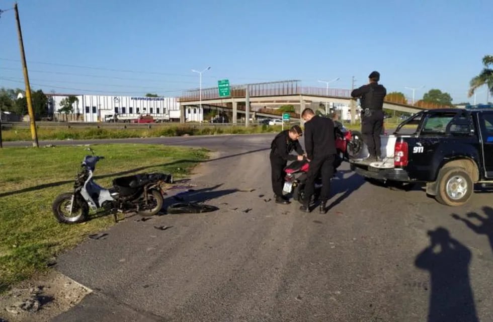 La colisión fatal ocurrió en la esquina de Batlle y Ordóñez y Trejo Sanabria, en la zona sur. (@maxiklan)
