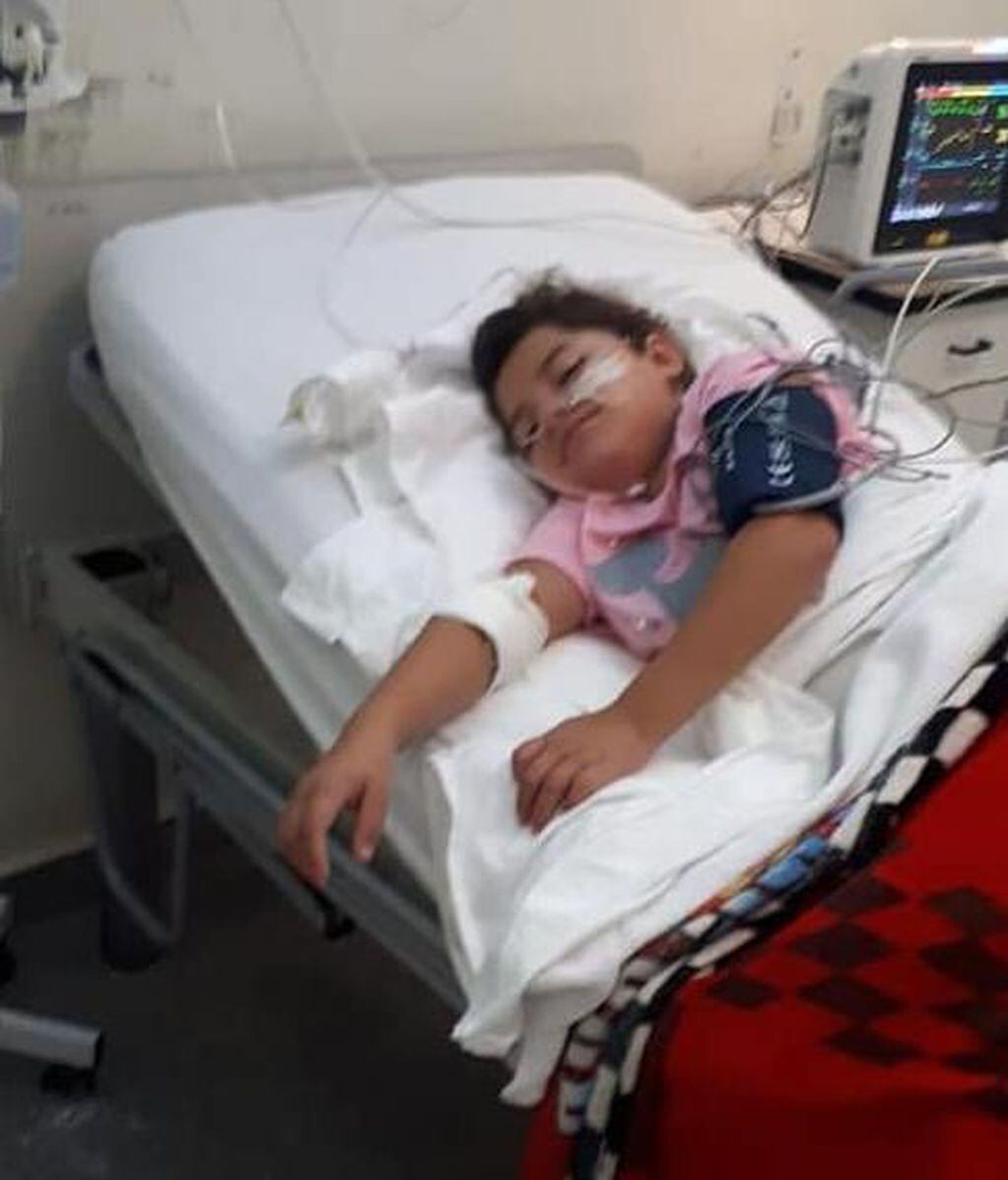 Tiene 9 años y necesita ayuda para ser intervenida quirúrgicamente en el Hospital Garrahan.