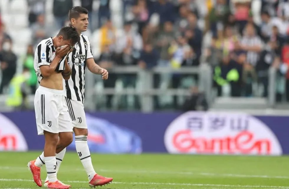 Paulo Dybala se retiró llorando en el partido de la Juventus.