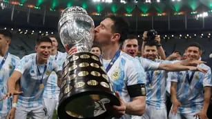 Messi besa la Copa América
