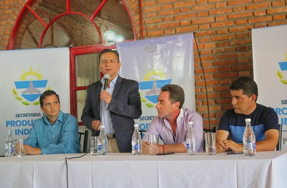 El secretario de Producción e Industria de Perico, Martín Miguel Llanos, sostuvo que el productor tabacalero es "un actor clave para el desarrollo socioeconómico de la provincia".