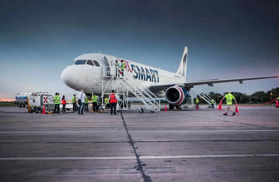 La aerolínea low cost mejorará el servicio que une ambas provincias argentinas. (Foto: Prensa JetSmart)