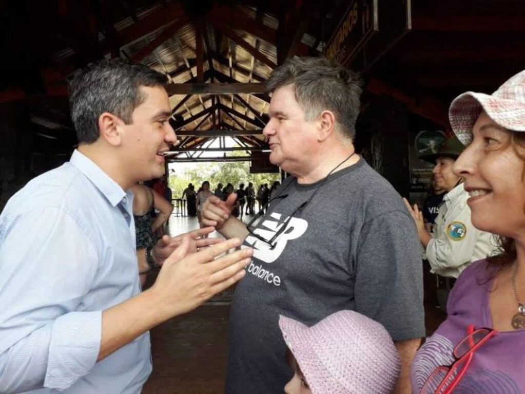 La familia de Escobar fueron recibidos por el Ministro de Turismo Arrúa.